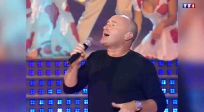 Phil Collins révèle avoir frôlé la mort : « Les gens venaient me dire au revoir »