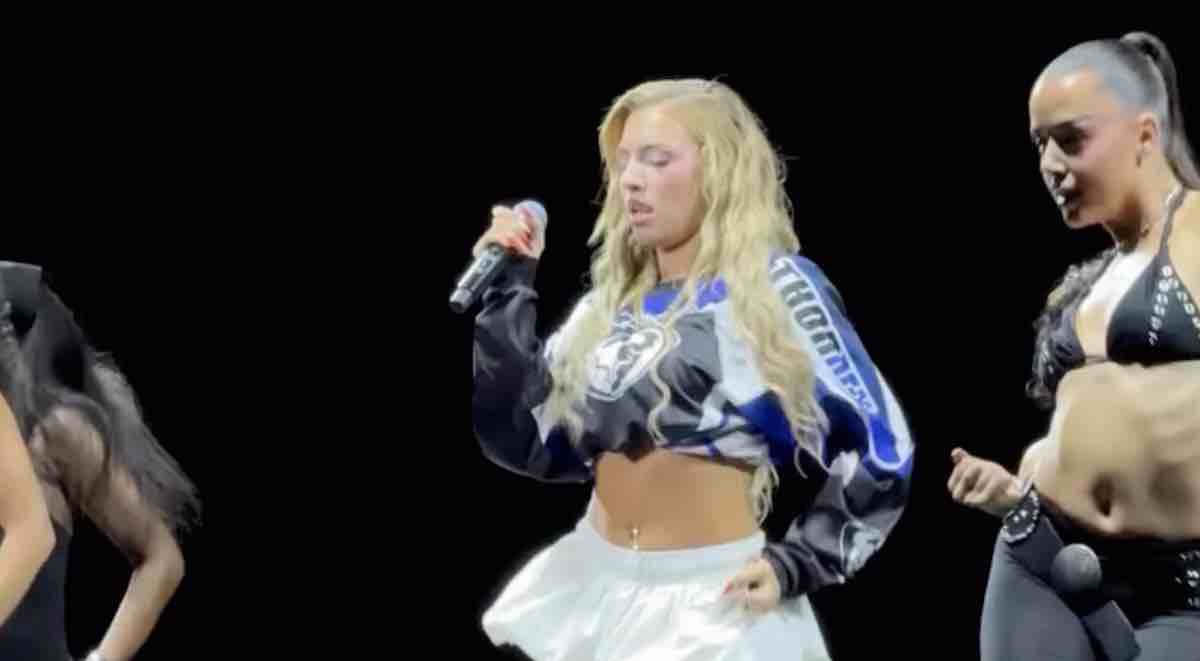 Léa Doffey (Star Academy) émue après sa performance à l’Accor Arena : « Je m’en souviendrai toute ma vie » (VIDÉO)